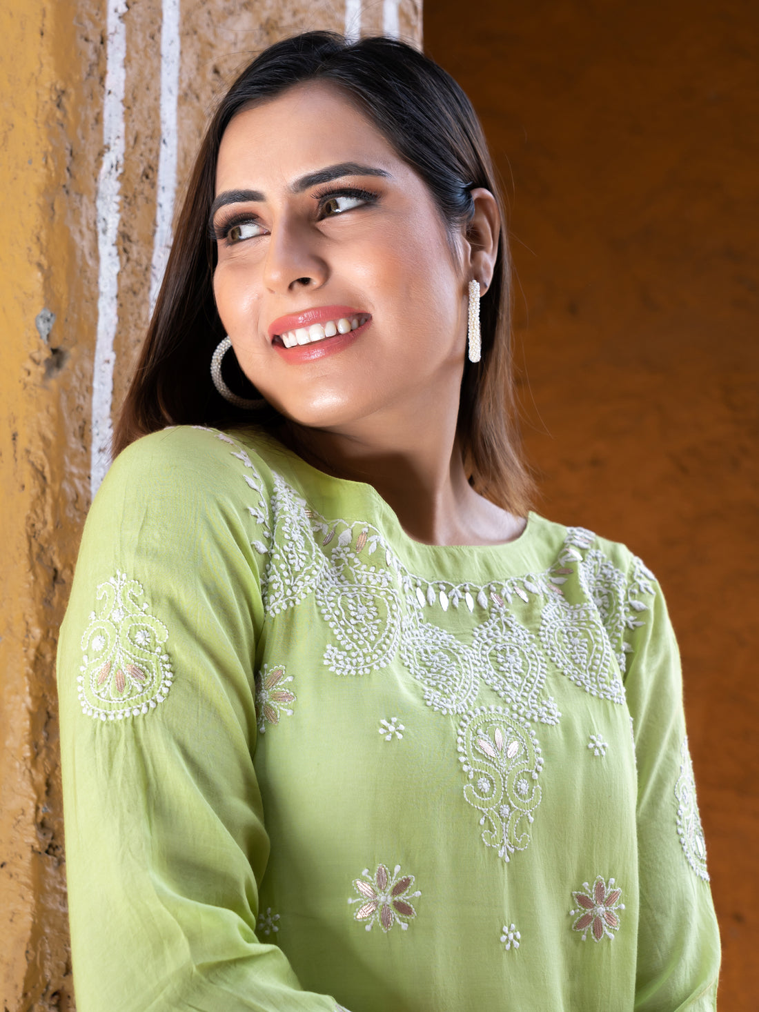 Semal Hand Embroidered Green Muslin Lucknowi Chikankari Straight Kurta CH0023
