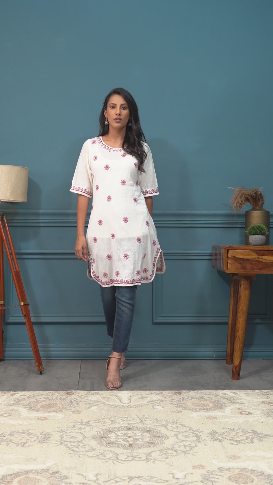 Hand Embroidered Effortless Elegance Chikankari Cotton Linen Round Hem Tunic CH0119