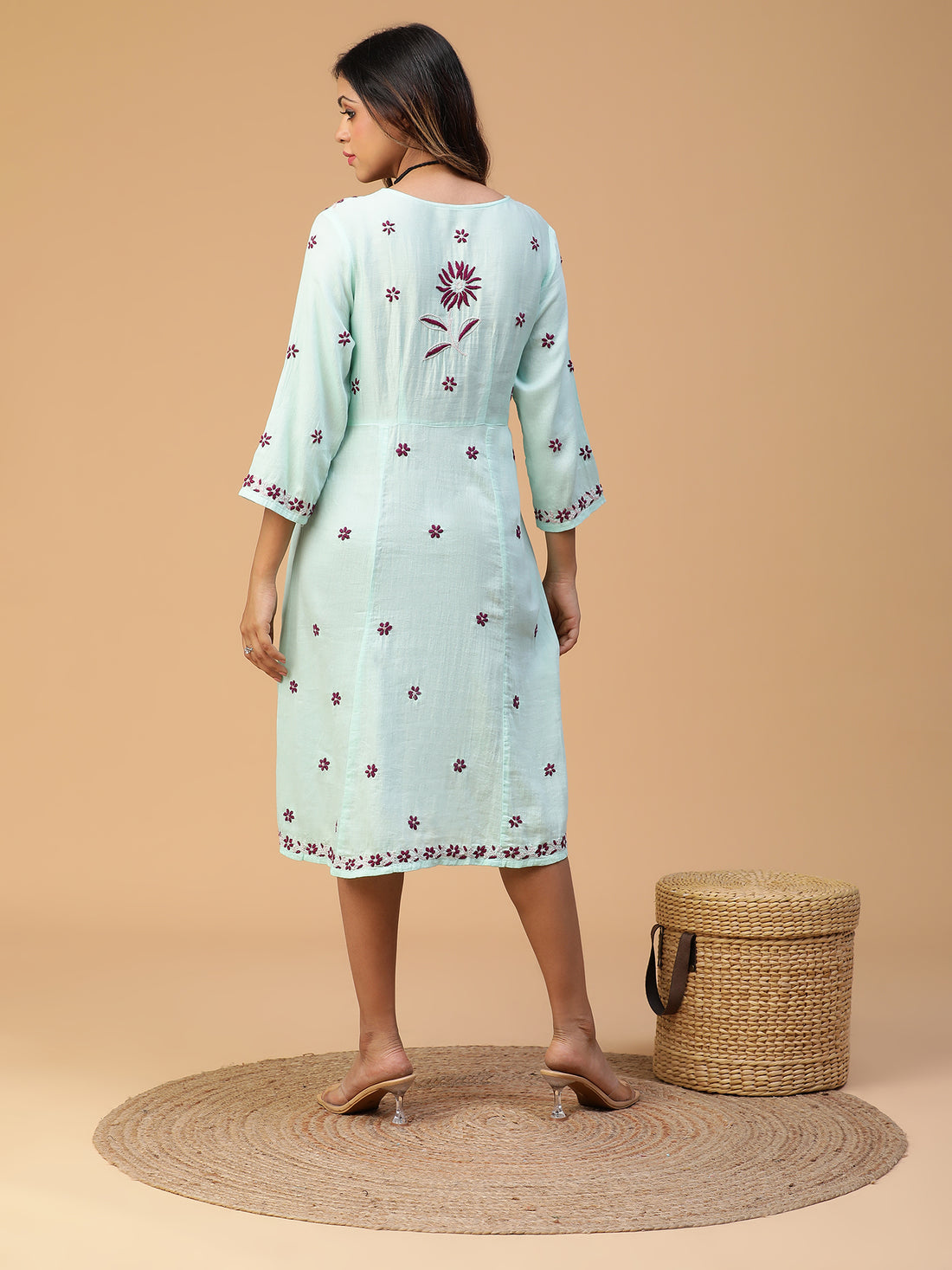 HAND EMBROIDERED LUCKNOWI CHIKANKARI COTTON ANGARAKHA NECK KURTA CH0135